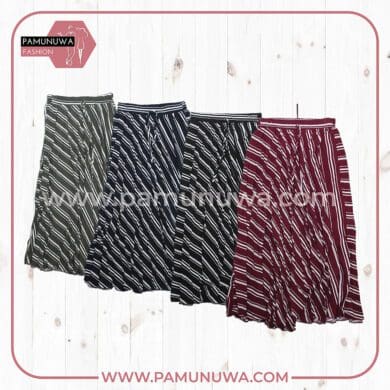 4 Color Viscose Long Skirt Printed Linear Design 01 4pcs Pack (Black, Green, Maroon, Dark Blue)